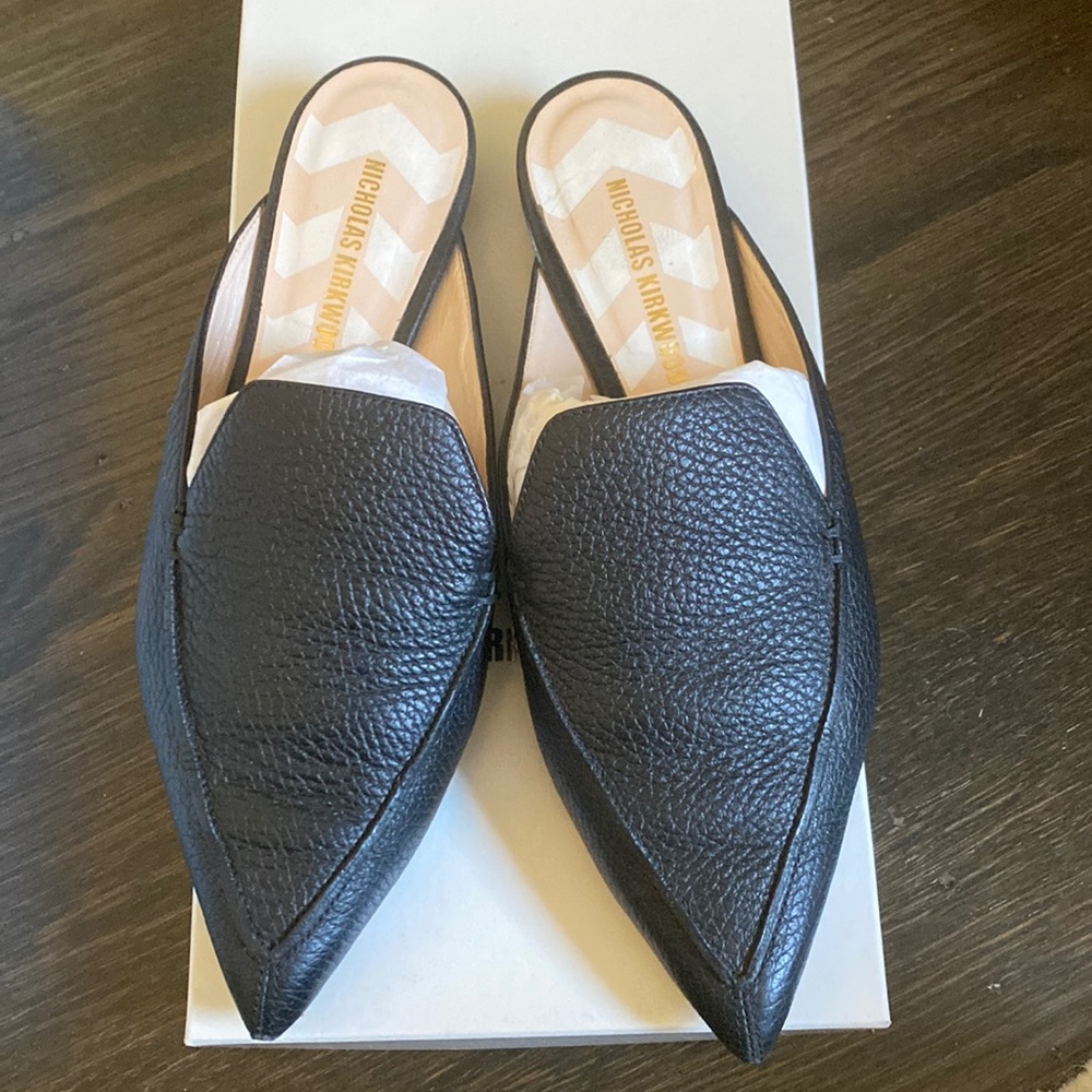 Nicholas Kirkwood Beya pebbled black leather mules